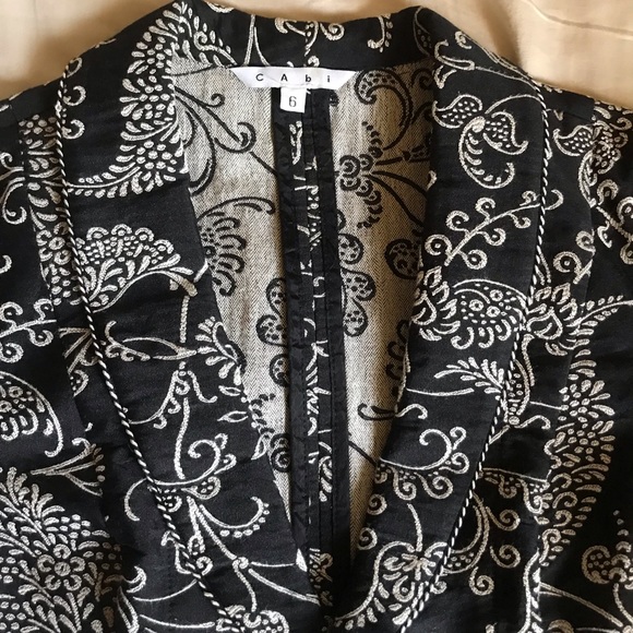 Cabi Crop Blazer Size 6 - Picture 2 of 8